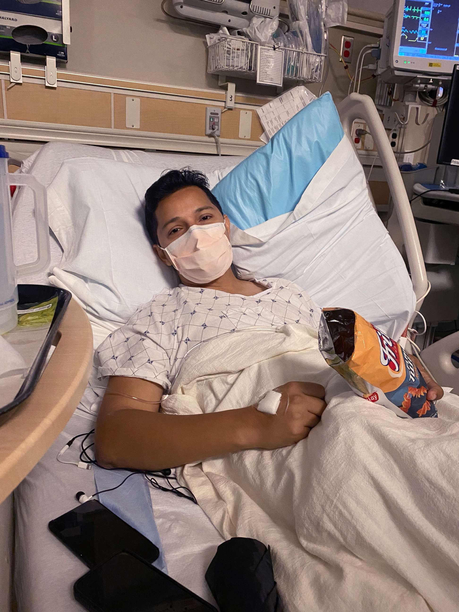 PHOTO: ABC News' Armando Garcia wakes up from surgery at MedStar Georgetown University Hospital in Washington, D.C.