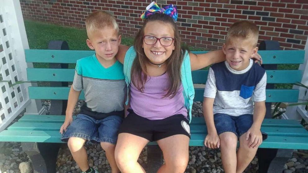 VIDEO: 3 siblings killed in car crash at school bus stop 