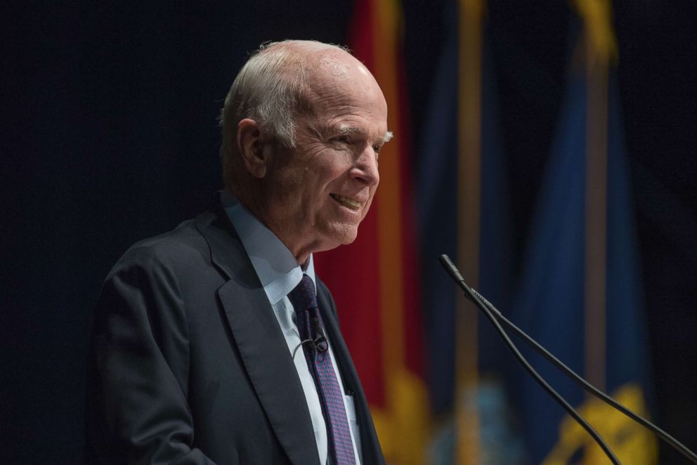 PHOTO: Sen. John McCain addresses the Brigade of Midshipmen at the Naval Academy in Annapolis, on Oct. 30, 2017.