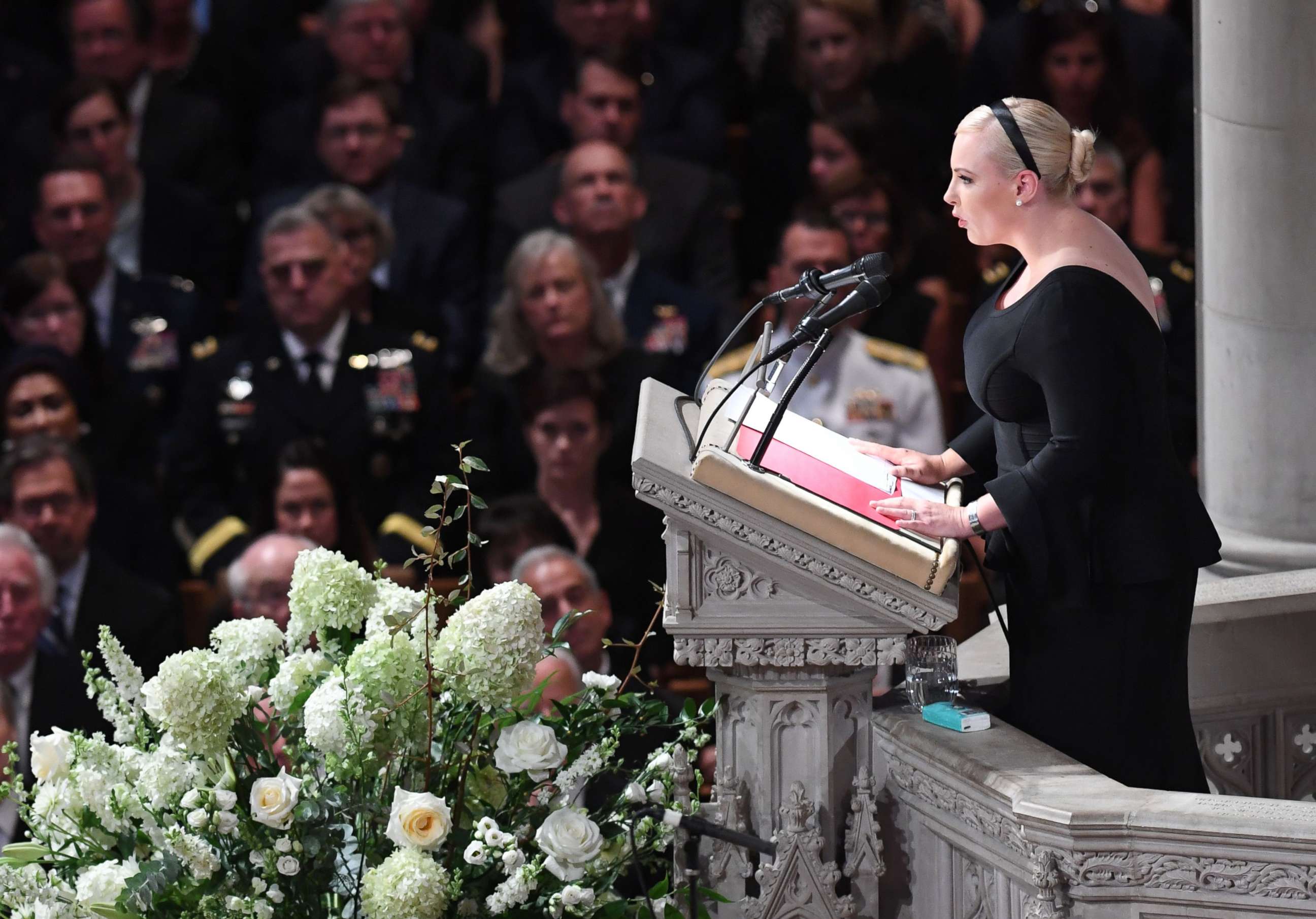 PHOTO: Cindy McCain lays a wreath at the Vietnam Veterans Memorial in Washington, Sept. 1, 2018, during a funeral procession for her husband, Sen. John McCain.