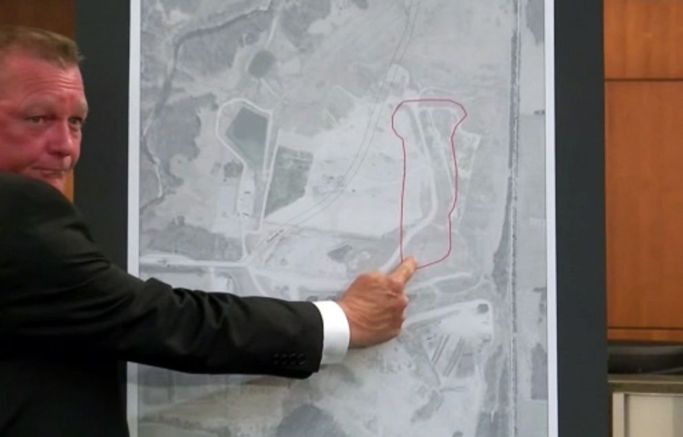 PHOTO: A city official gestures to a map of the Columbia Sanitary Landfill in Columbia, Mo., during a press briefing about human remains that were discovered, Sept. 18, 2019.