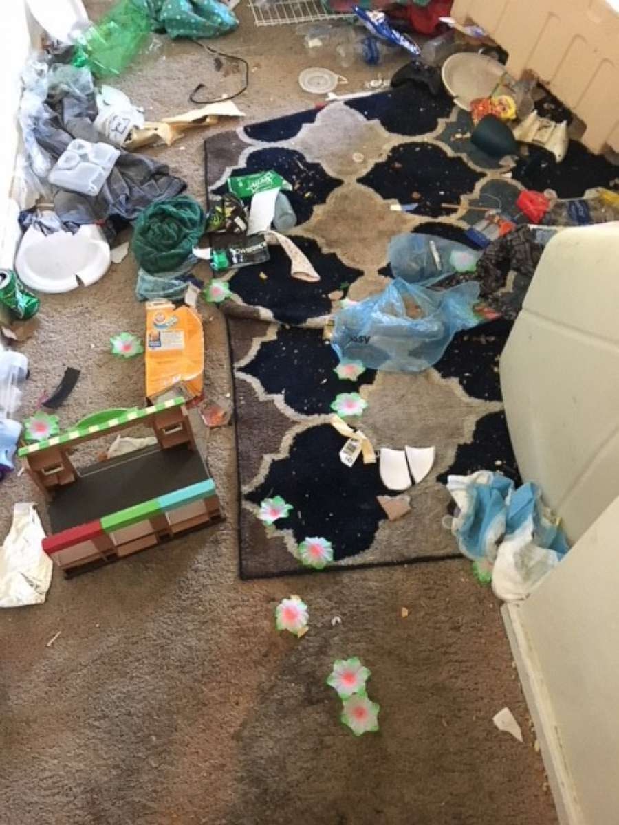 PHOTO: A couple was arrested in Summerville, S.C., on Wednesday, Oct. 23, 2019, after police discovered their children living in "deplorable" conditions.