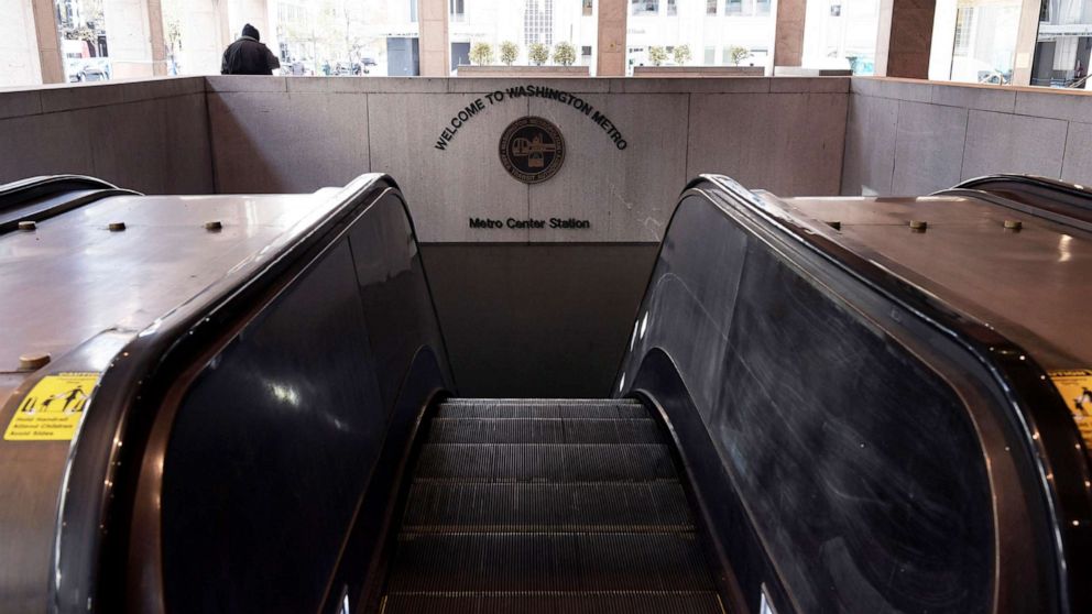 Federal officer fatally appears to shoot person at DC’s Metro Center station