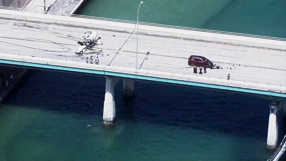 Small aircraft crashes on Miami bridge - ABC News