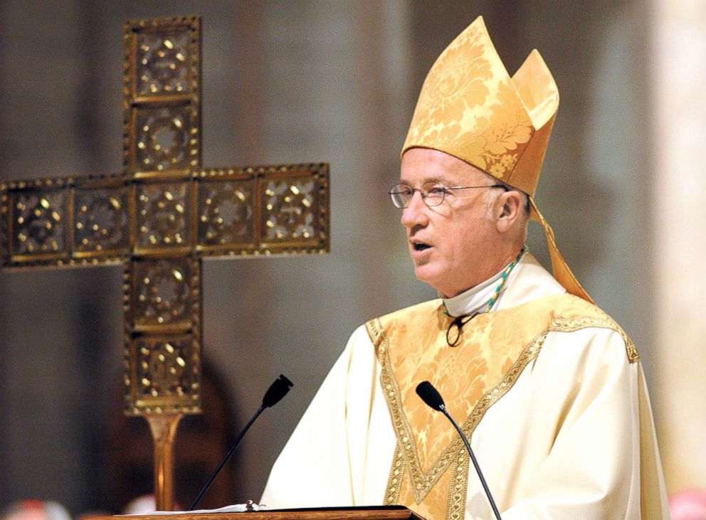 PHOTO: The Rev. Michael J. Bransfield expresses his thanks in his closing remarks during his ordination and installation during services at St. Joseph Cathedral in Wheeling, W.Va., Feb. 22, 2005.