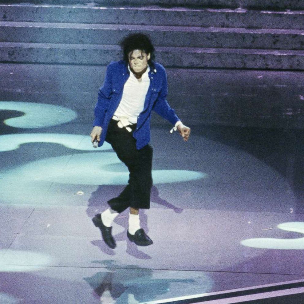 How Michael Jackson learned to 'moonwalk' - ABC News