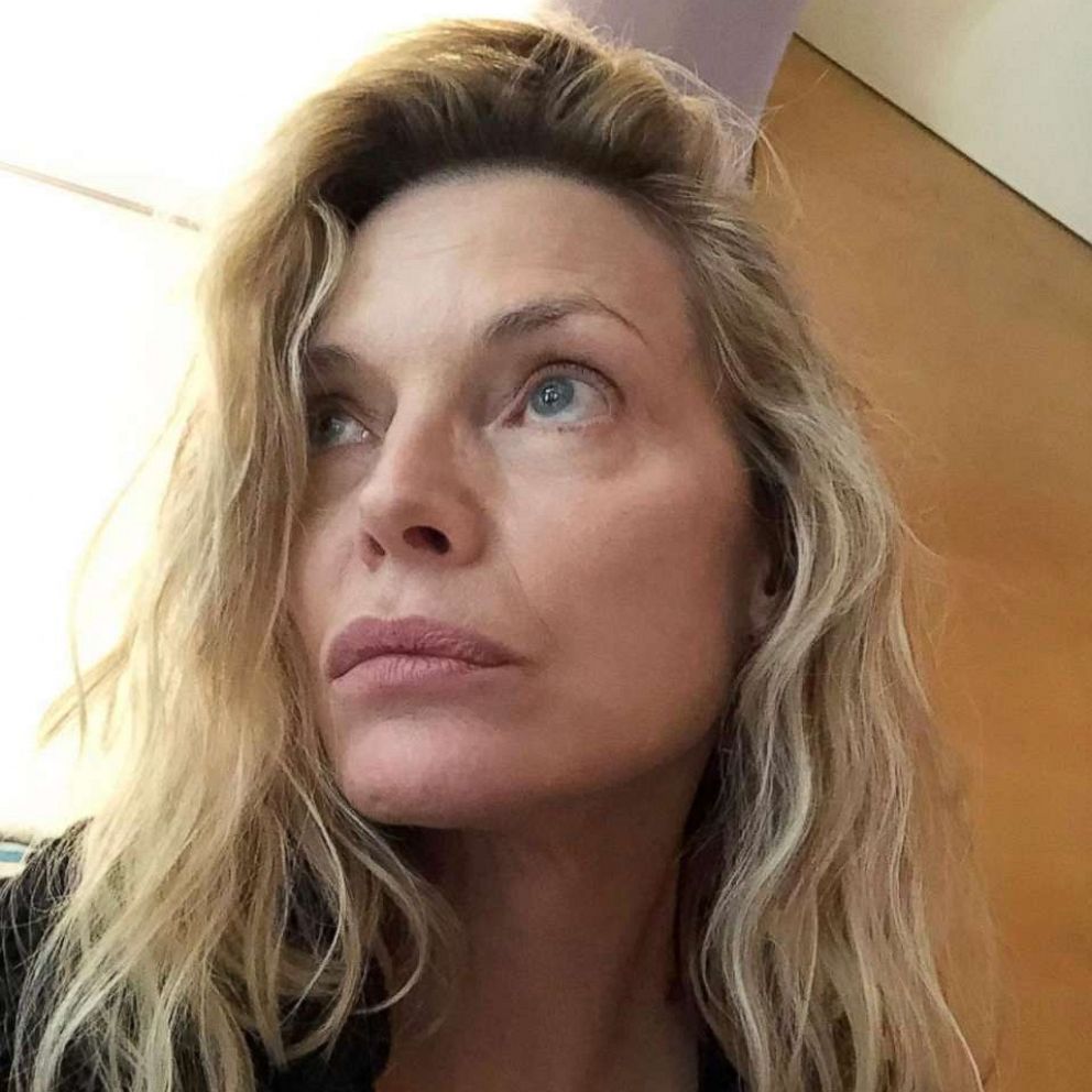 Michelle Pfeiffer Stuns In Makeup Free Selfie While Pining For Quarantine To End Good Morning 