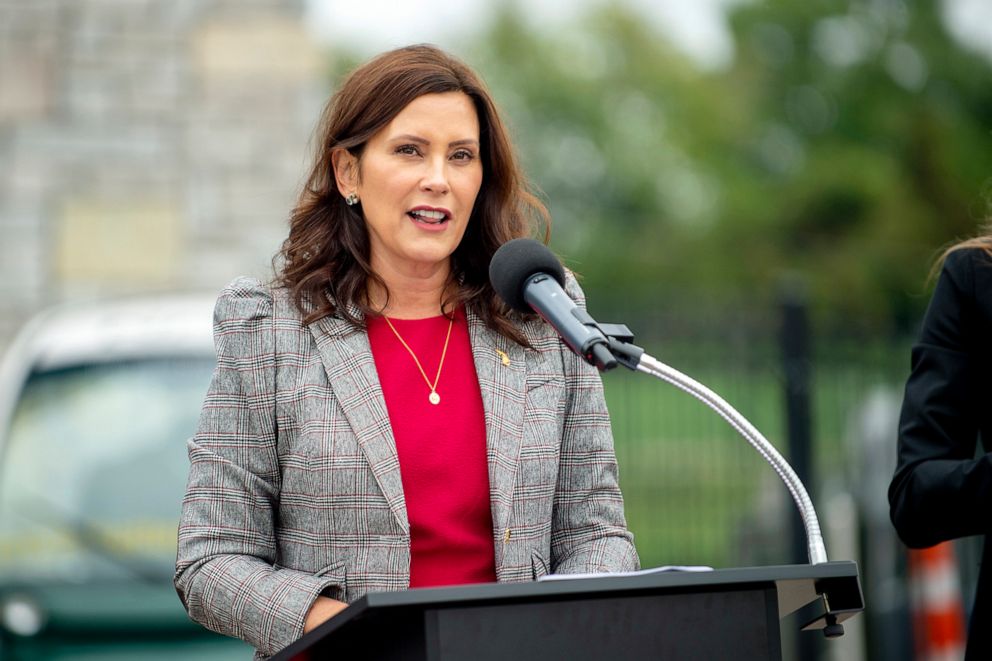 PHOTO: Michigan Gov. Gretchen Whitmer speaks at Kettering University in Flint, Mich., Oct. 14, 2021.