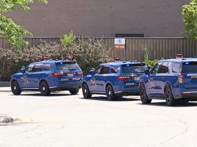 2 dead, 1 injured after shooting breaks out in Dearborn, Michigan, mall
