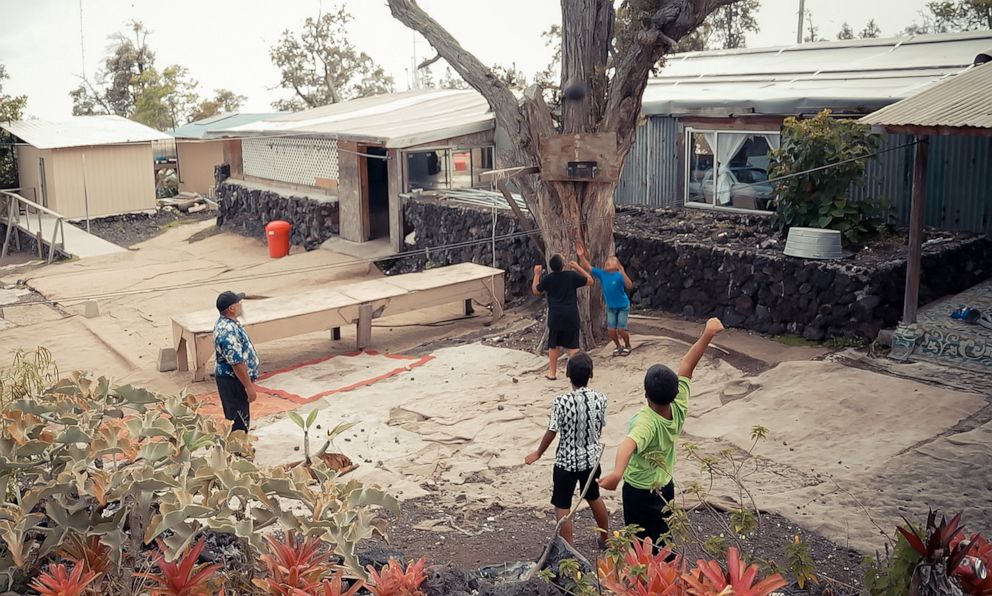 PHOTO: Children play basketball at Jonithen Jackson’s home in Ocean View, Big Island.