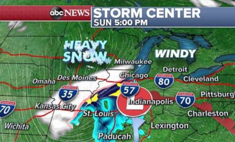 PHOTO: Snow will move into the Kansas City, Mo.; Des Moines, Iowa; and Chicago areas on Sunday.