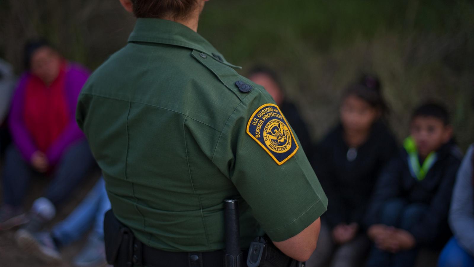 Texas law firm withdraws from $150M contract to represent migrant children