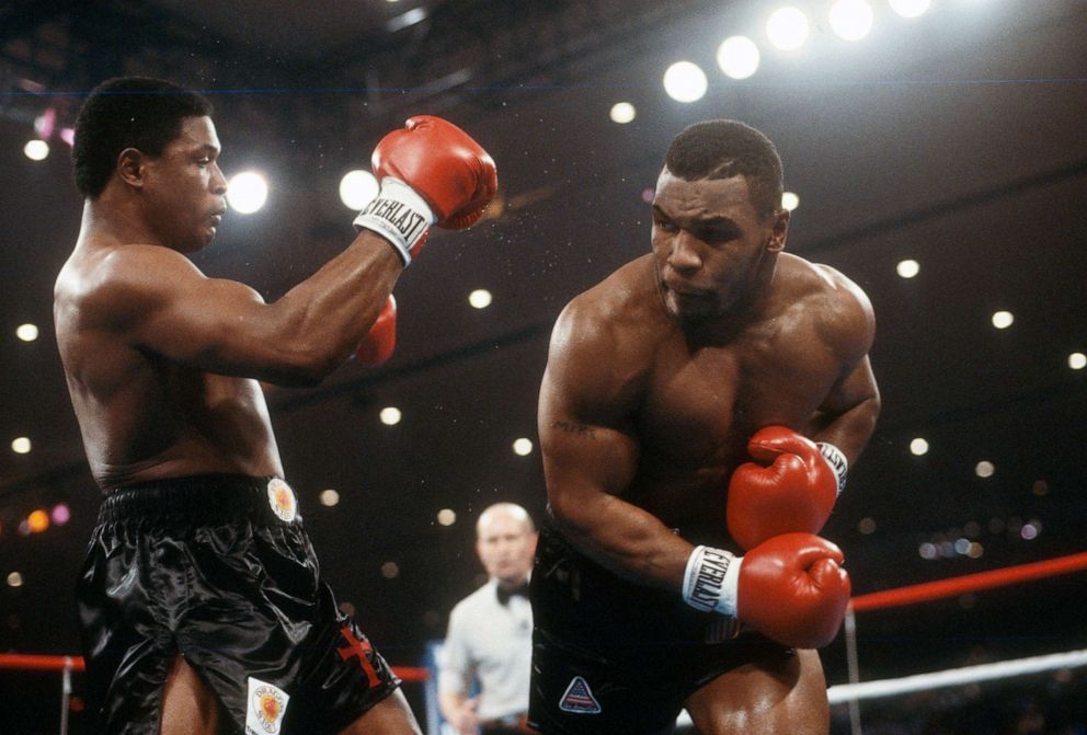 PHOTO: Mike Tyson and Trevor Berbick fights for the WBC Heavyweight title on Nov. 22, 1986, at the Las Vegas Hilton in Las Vegas.