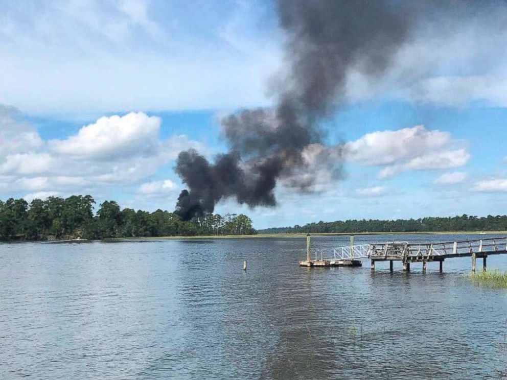 PHOTO: A military aircraft crashed on a gusset that crashed on Friday, September 28, 2018 in Beaufort, S.C.