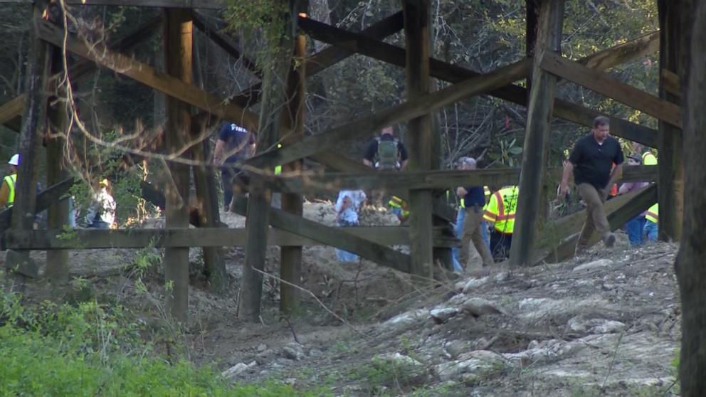3 workers killed after portion of Mississippi bridge collapses