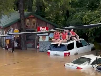 Missouri flooding: Campers rescued after building collapses into floodwaters