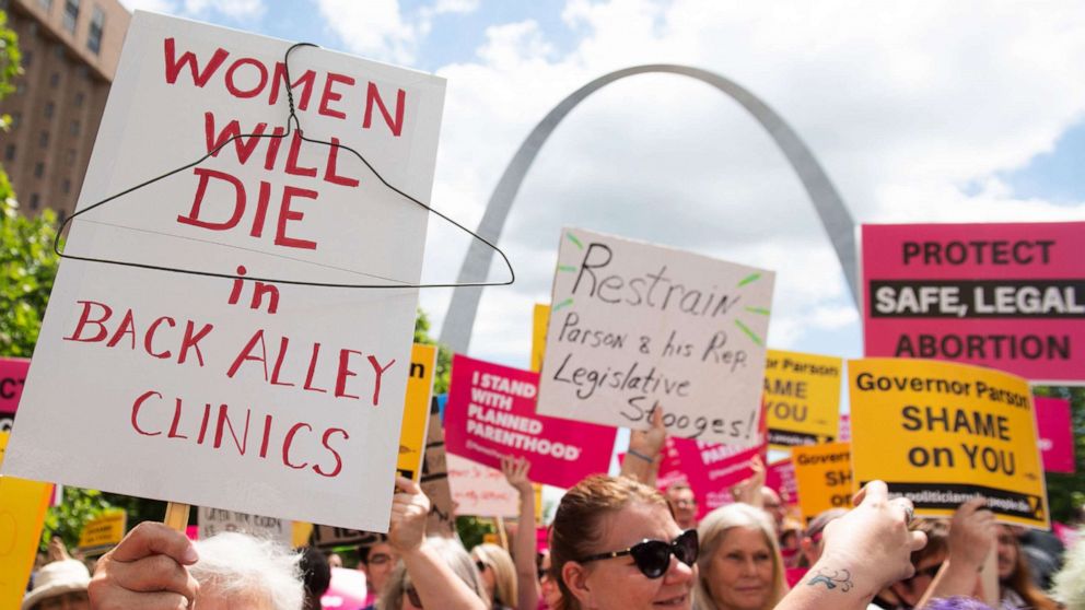 A circuit court judge on Monday granted a preliminary injunction that will allow Missouri's only remaining abortion clinic to continue operations.