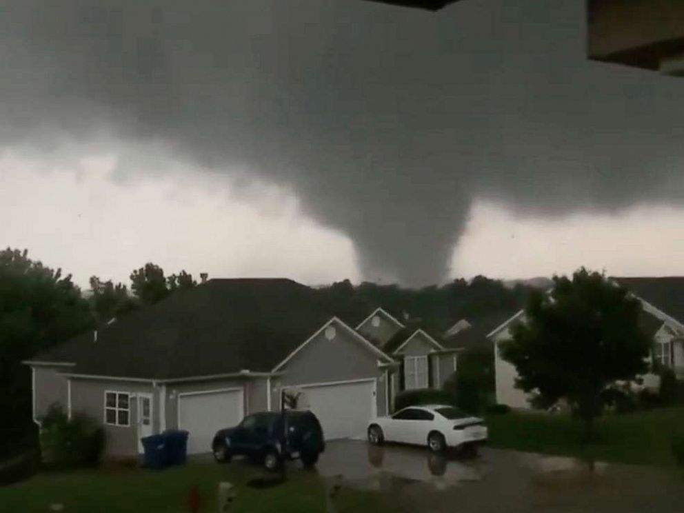 violent-tornado-delivers-direct-hit-to-missouri-s-jefferson-city-my