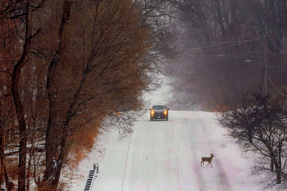PHOTO: A motorist traveling westbound on Dorsett Rd., on Feb. 2, 2022, in Maryland Heights, Mo.