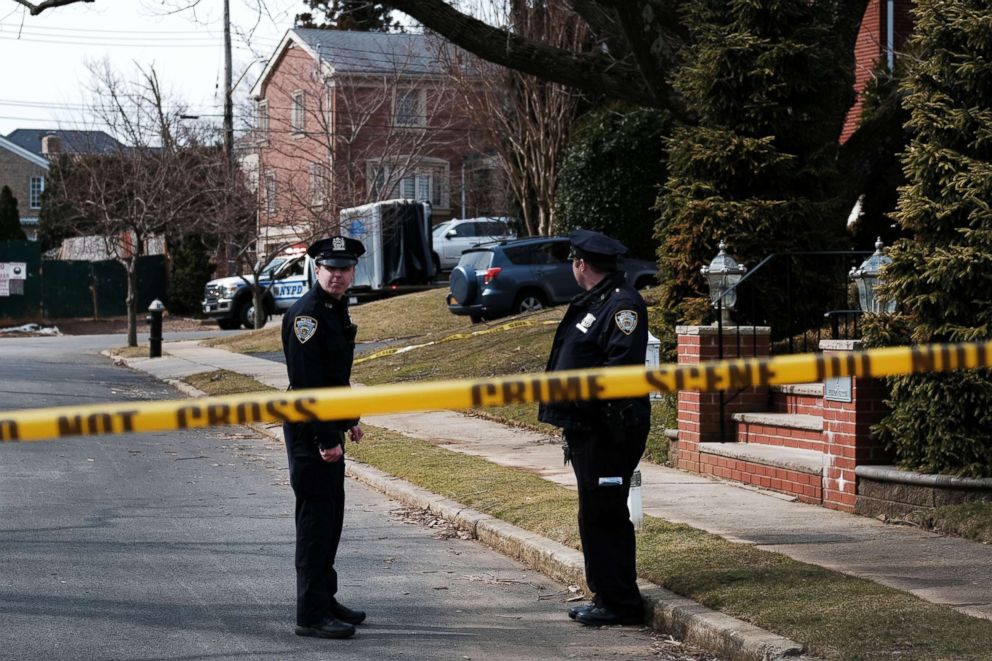PHOTO: Police stand along the street where reputed mob boss Francesco "Franky Boy" Cali lived and was gunned down on March 14, 2019 in the Todt Hill neighborhood of the Staten Island borough of New York City.