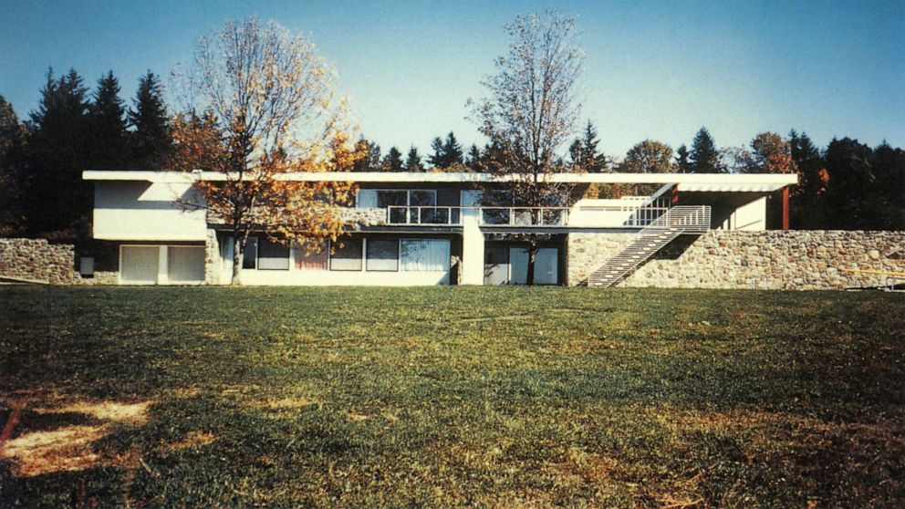 PHOTO: Marcel Breuer designed Gagarin House I in Litchfield, Connecticut in 1956-57 for Andrew and Jamie Gagarin.