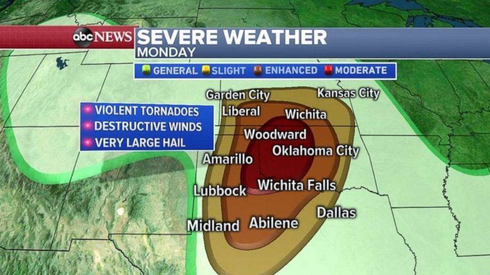 PHOTO: The chance for violent tornadoes exists in northern Texas, Oklahoma and southern Kansas on Monday.