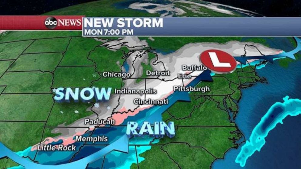 PHOTO: Snow will move into the central U.S. on Monday night.