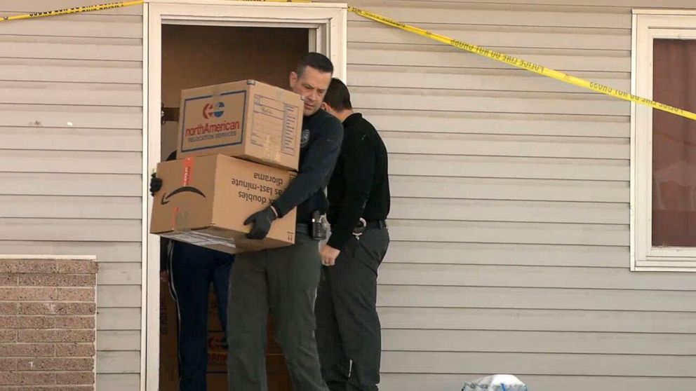 PHOTO: Police start removing belongings from the Moscow, Idaho, house where four University of Idaho students were killed.