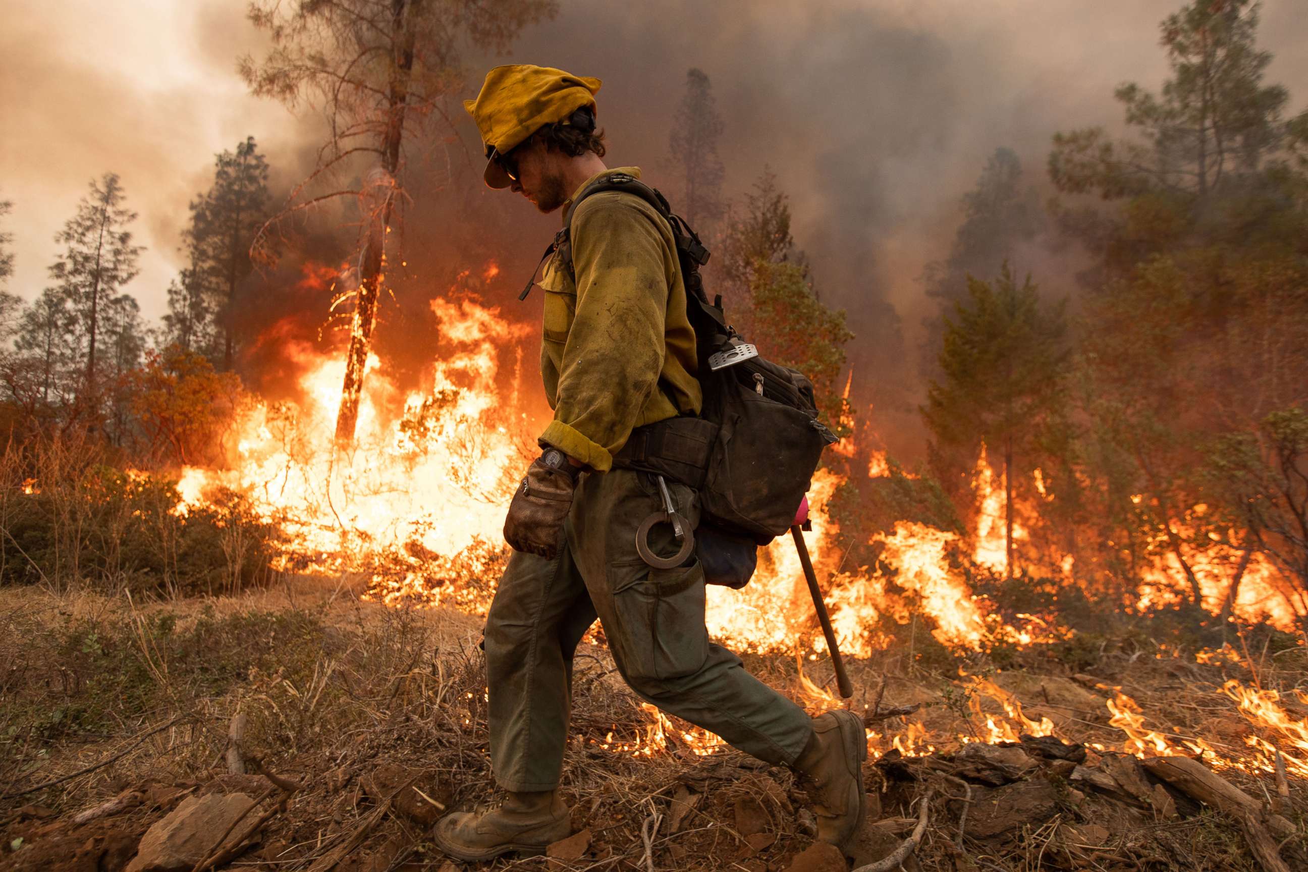PHOTO: A firefighter uses a drip torch during the Mosquito fire near Volcanoville, Calif., on Sept. 9, 2022.