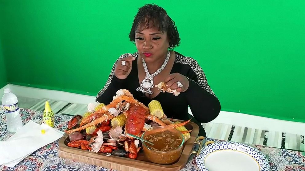 sasanoeng-inside-the-rise-of-mukbang-eating-videos-abc-news