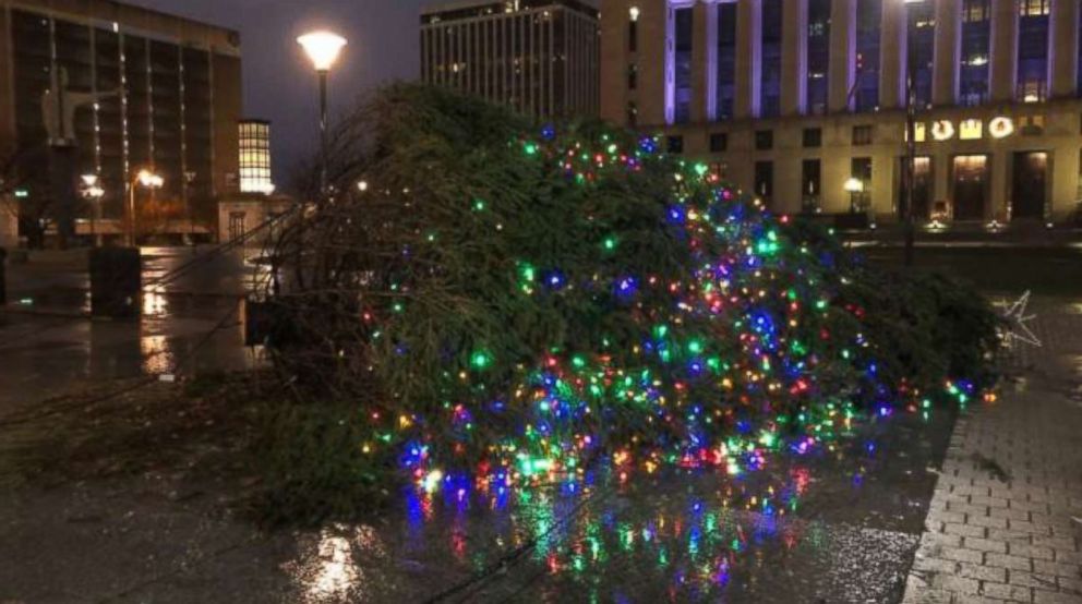 PHOTO: The official Nashville Christmas tree was found toppled over by wind and rain on Dec. 23, 2017 in Nashville, Tenn. 