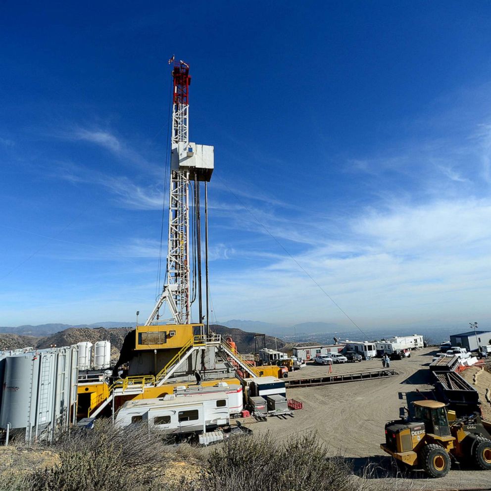 Trump administration moves to roll back greenhouse gas rules on methane -  ABC News
