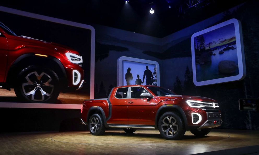 PHOTO: The Volkswagen Atlas Tanoak pickup truck concept is unveiled at the New York International Auto Show, March 28, 2018.