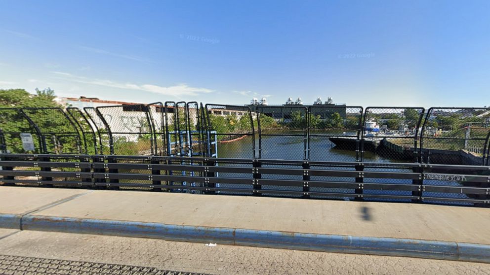 PHOTO: In this image from Google Maps Street View, Newtown Creek is seen from the Metropolitan Avenue Bridge in Brooklyn, N.Y.