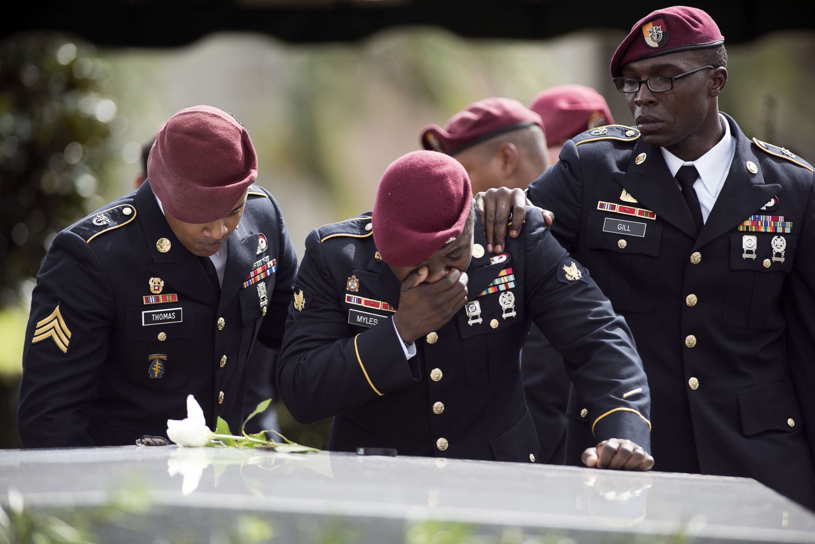 PHOTO: Members of the Special Forces cry at the tomb of Army Sgt. La David Johnson at his burial service in the Memorial Gardens East cemetery, Oct. 21, 2017 in Hollywood, Fla. Sgt. Johnson and three other U.S. soldiers were killed in an ambush in Niger.