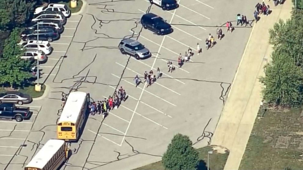 PHOTO: Students are loaded onto school buses at Noblesville West Middle School in Noblesville, Ind., after reports of a shooting, May 25, 2018.