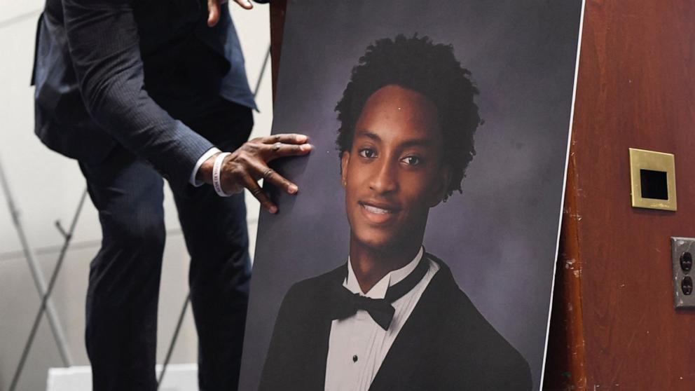 Congressional Black Caucus urges DOJ to review Nolan Wells case - ABC News
