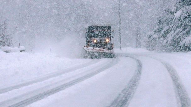 Nor'easter pummels Boston as Seattle experiences record heat - ABC News