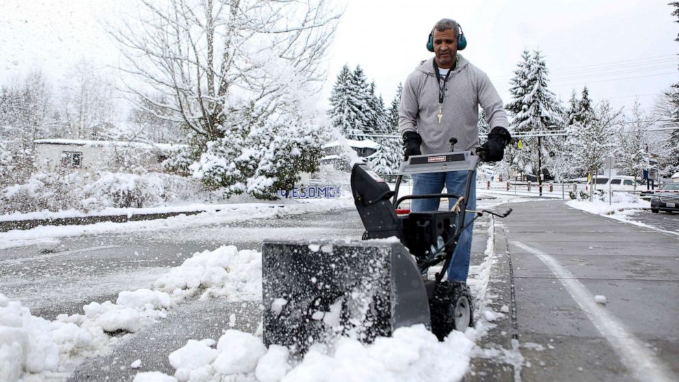 Storm moving across country with Arctic blast in the East - ABC News