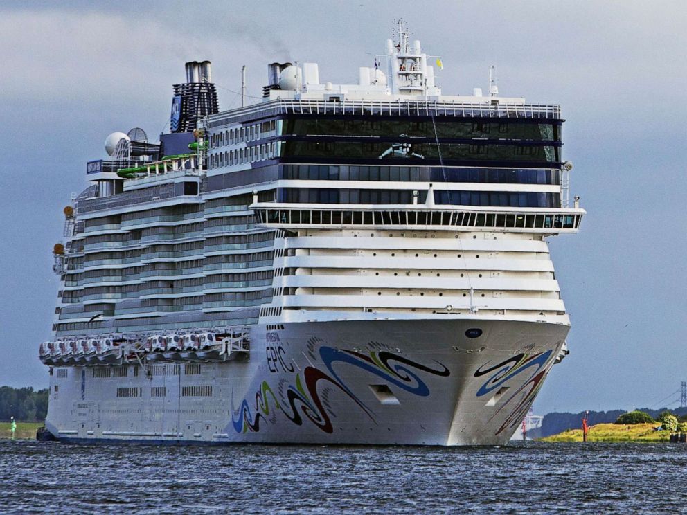 PHOTO: The Norwegian Epic cruiser arrives in Rotterdam, June 19, 2010.