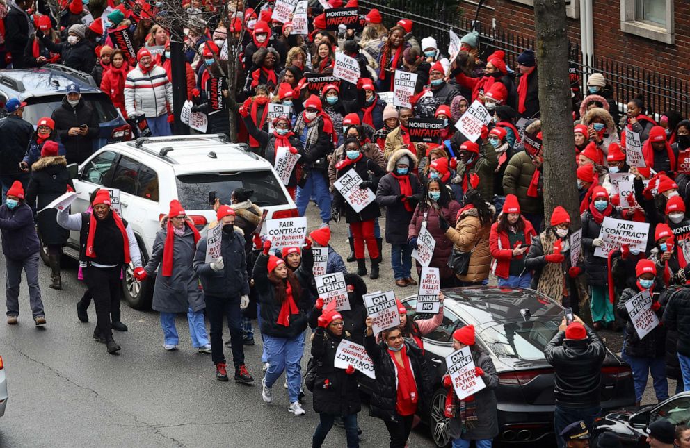 More than 7,000 nurses go on strike across 2 New York City hospitals