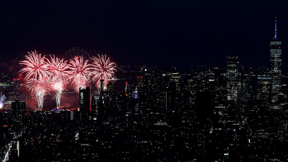 Disney Celebrates America live updates: Fireworks light up New York ...