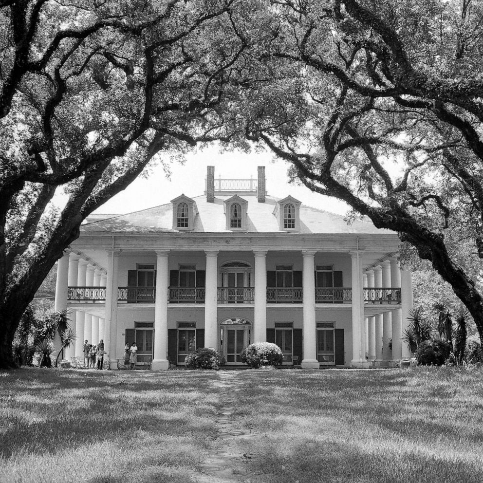 PHOTO: The Oak Alley plantation in Vacherie, La., was built in the 1830s. A website for the property says, "Oak Alley as a sugar plantation was built by and relied on enslaved men, women and children."