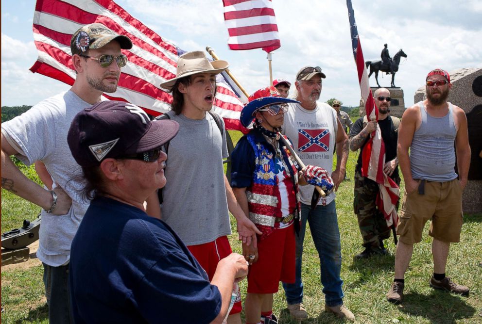 PHOTO: Alt-right groups including militias, the oath keepers, klans-men, and confederate flag advocates, descend upon the Gettysburg battlefield to defend it from a rumored confederate flag burning,July 1, 2017 at the Gettysburg National Park.