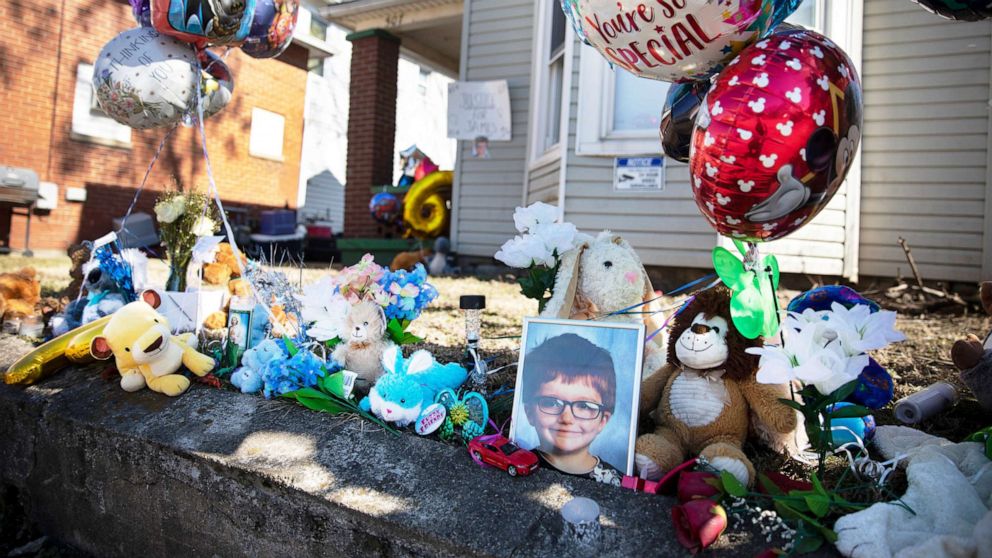 Ohio mom indicted on 16 counts after allegedly abandoning, then killing ...