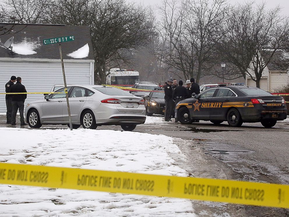 PHOTO: Police investigate the scene of a shooting in Westerville, Ohio, Feb. 10, 2018.