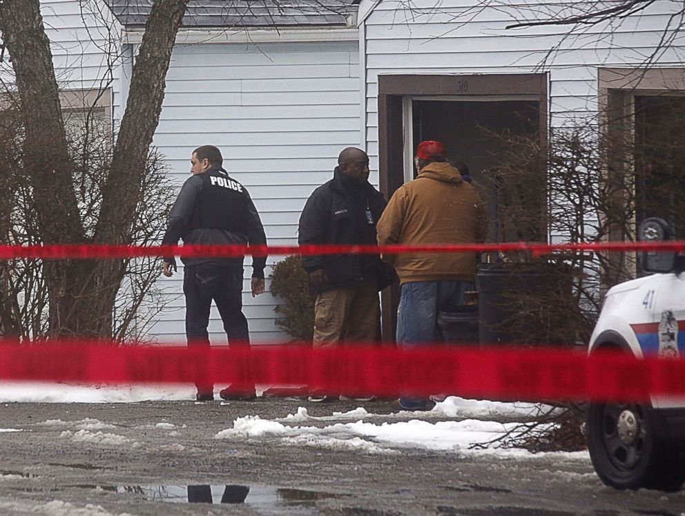PHOTO: Police investigate the scene of a shooting in Westerville, Ohio, Feb. 10, 2018.