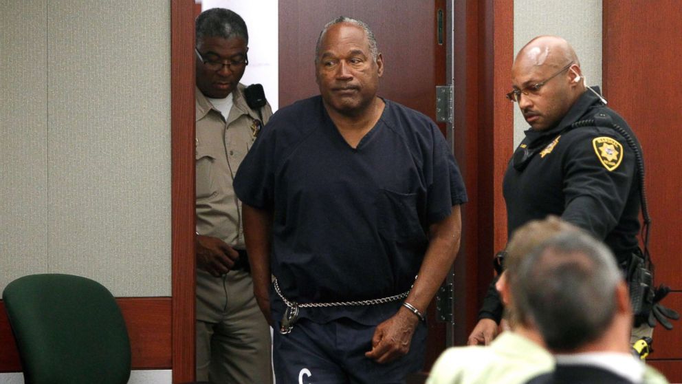 PHOTO: O.J. Simpson arrives at an evidentiary hearing in Clark County District Court, May 16, 2013, in Las Vegas. 