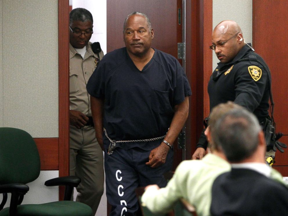 PHOTO: O.J. Simpson arrives at an evidentiary hearing in Clark County District Court, May 16, 2013, in Las Vegas.