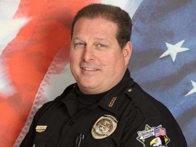 Sheriff's deputy shot, killed while serving order